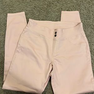 Light Pink women’s boutique skinnies. Size Large